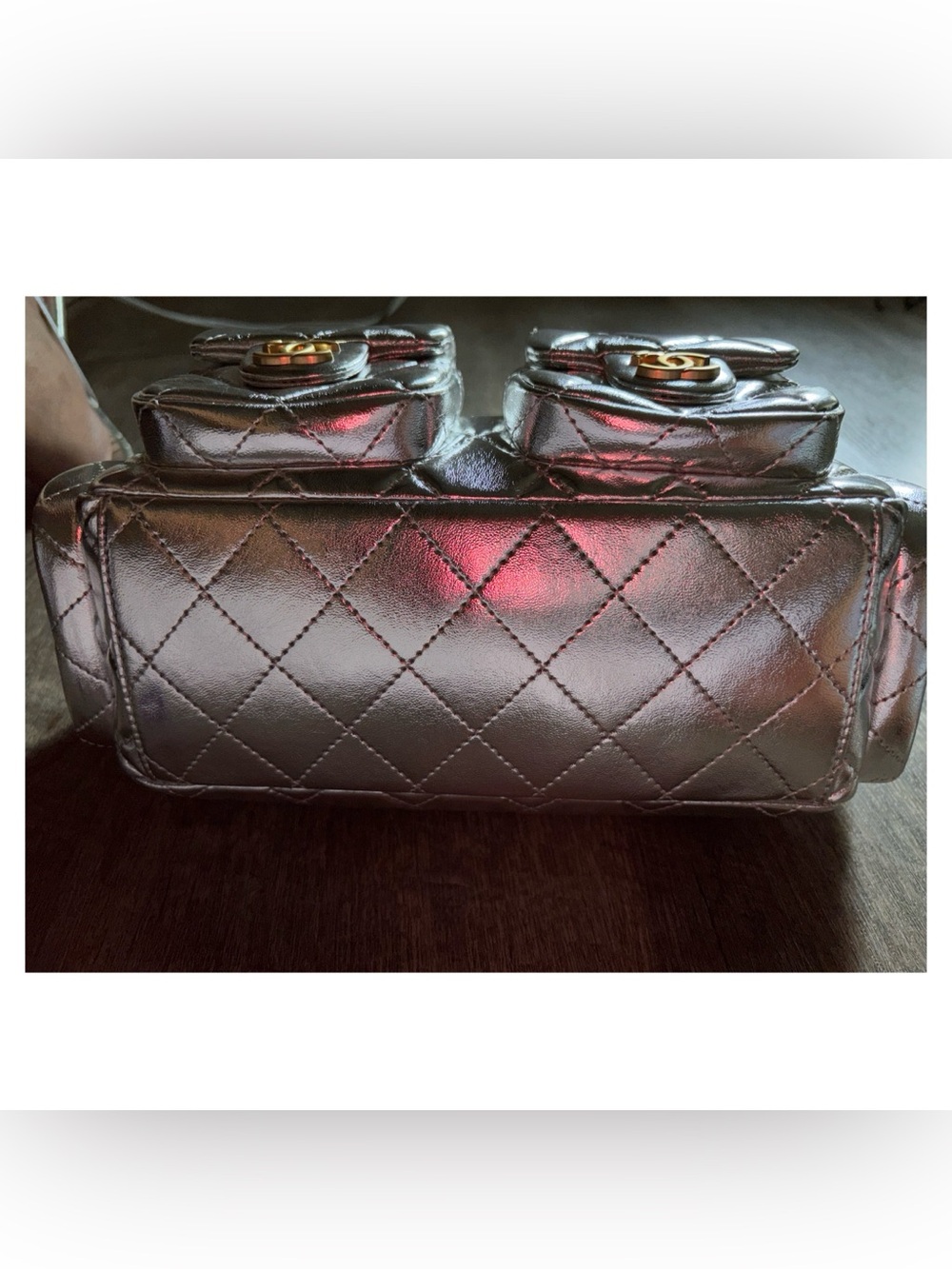 Metallic Silver Quilted Duel Pockets, includes box and dustbag - FREE SHIP! - Picture 4 of 11